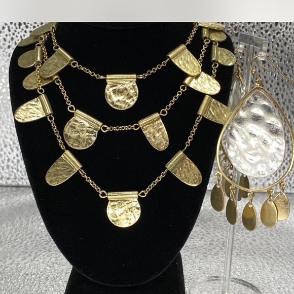 Gold Statement Necklace and Earring Set - Picture 2 of 6